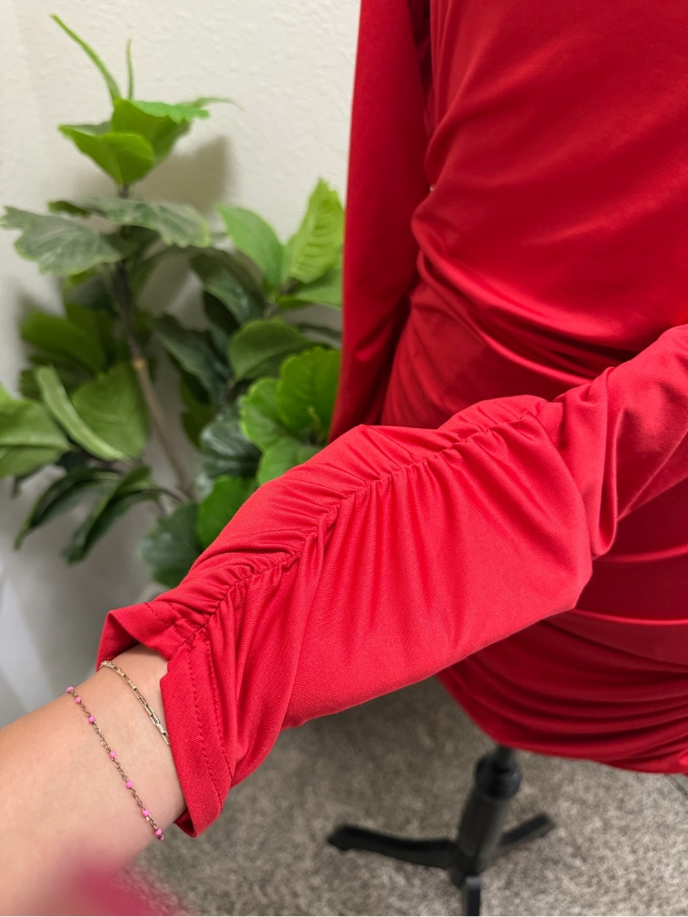 Source Unknown Red Ruched Long-Sleeve Mini Dress - Picture 2 of 4